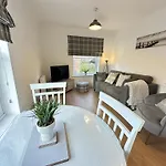 Dom wakacyjny Bliss On The Bay - Part Of The The Bay Village With Pool, Gym And Direct Access, Pub, Restaurant, Tennis And Meadows Walks