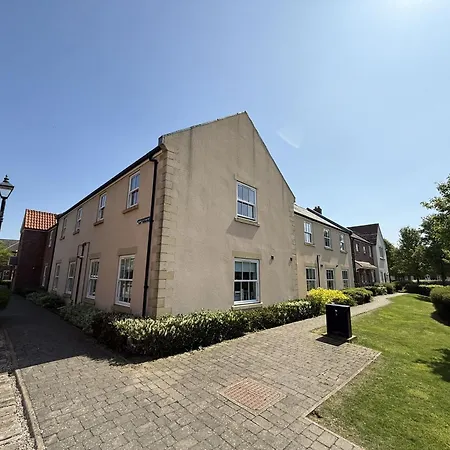 Bliss On The Bay - Part Of The The Bay Village With Pool, Gym And Direct Access, Pub, Restaurant, Tennis And Meadows Walks Vakantiehuis